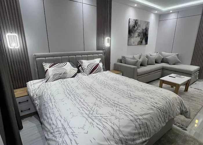 Avaneu Apartment *
